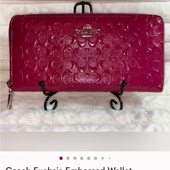 Coach Magenta Floral Embossed Key & Card Holder - call outs in the photo, As-is - Picture 1 of 10